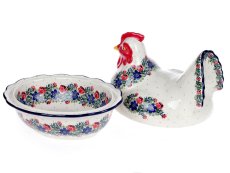 Hen Shaped Jar Wreath