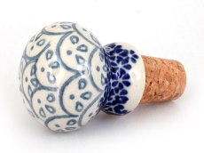 Round Cork   White Lace