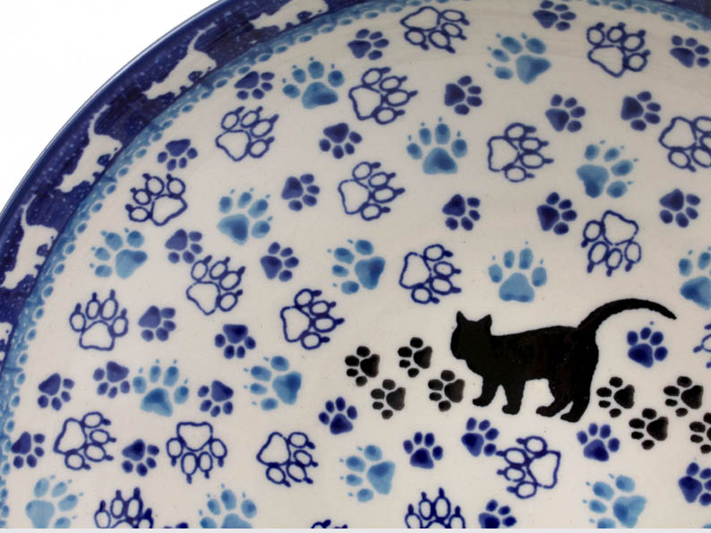 Low Bowl  22 cm (9")   Black Cat