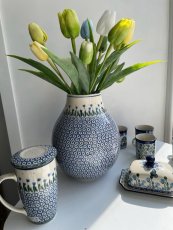 Vase 24 cm (9") Lily of the Valley